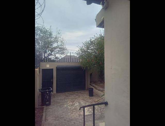 15 BEDROOM HOUSE FOR SALE IN BRIXTON